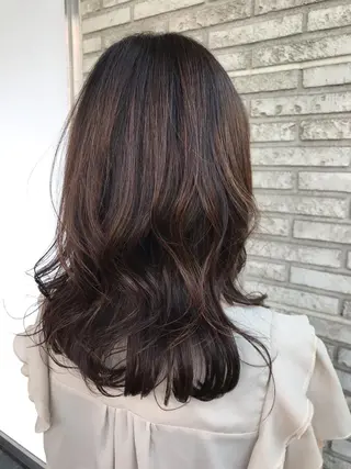 ミディアム カラー 大石 さやかのヘアスタイル