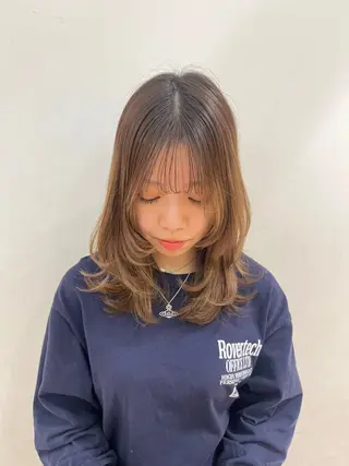 セミロング 荒川 三希のヘアスタイル