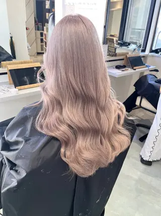ロング kanta 梅田 韓国ハイトーンのヘアスタイル