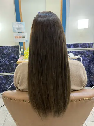 ロング カラー カラー/アイリスト 麻優のヘアスタイル