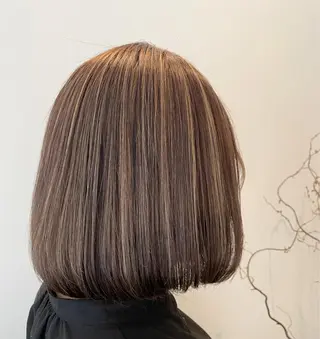 ショート カラー ブリーチ👩🦳/ ✂︎MANAMIのヘアスタイル