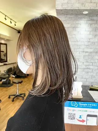 ミディアム カラー ヘアークルーズ ピースのヘアスタイル