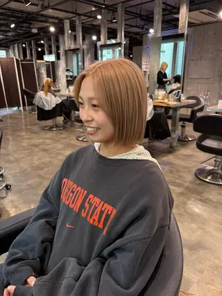 ショート カラー ハイトーン 横浜💞ミオのヘアスタイル