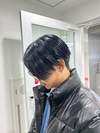 ロング メンズ 艶感ミルクティー🤍 色落ち綺麗🤍ともやのヘアスタイル