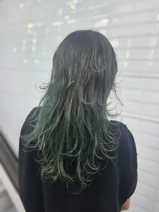 ロング カラー パーマ 安田 芽生のヘアスタイル