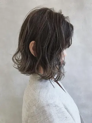 ショート カラー MOU namba ムウナンバのヘアスタイル
