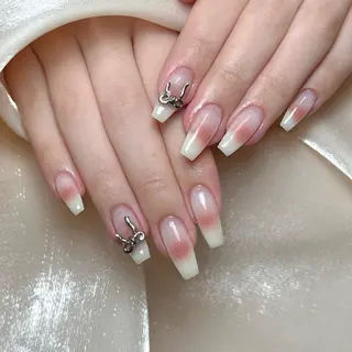 ネイル マギー ネイル🦋のネイルデザイン