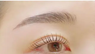 パーマ まつ毛パーマ・アイブロウ専門店A.R.T所属・A.R.Tまつ毛 パーマアイブロウのマツエク・マツパデザイン