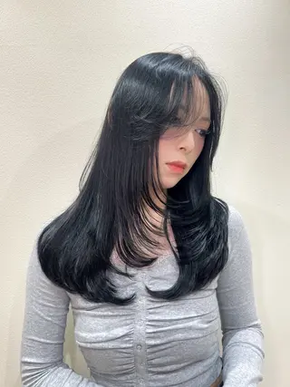 ロング カラー ヘアアレンジ レイヤーカット🤍 RINAのヘアスタイル