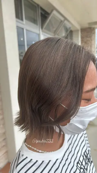 カラー TERUYA shionのヘアスタイル