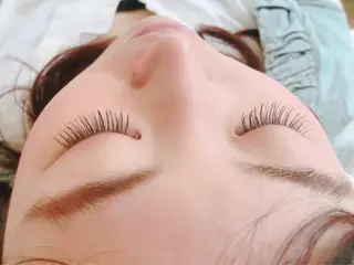 マツエク・マツパ やすだ まきのマツエク・マツパデザイン