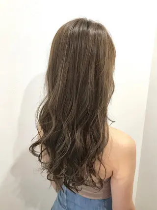 ロング カラー パーマ ヘアアレンジ ネイル マツエク・マツパ 井坂 弘人のヘアスタイル
