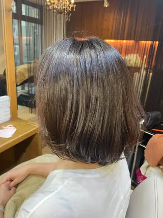 ミディアム 山木 裕子のヘアスタイル