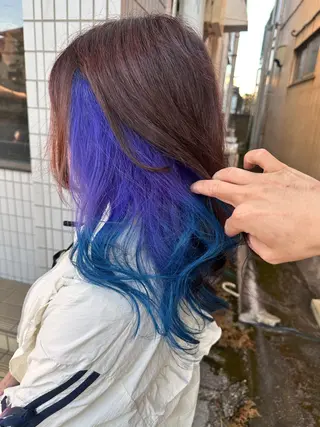 セミロング タカツド ユウキのヘアスタイル