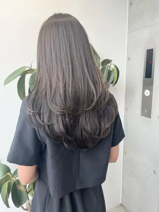 ロング カラー パーマ ヘアアレンジ 透明感/オリーブ/ グレージュ/YUKAのヘアスタイル