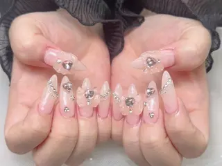 ネイル 💕リリ 🩷のネイルデザイン