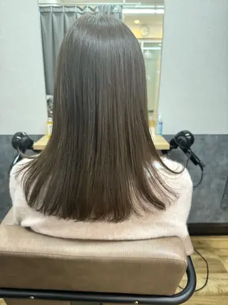 セミロング カラー reeed konnoのヘアスタイル