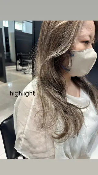 ロング カラー 天野 瑠真のヘアスタイル