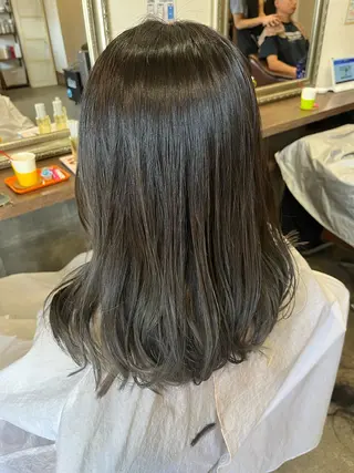 ミディアム ☺︎宮田 麻衣☺︎のヘアスタイル