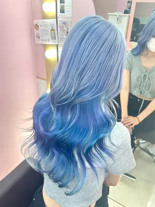 ロング カラー 2次元カラー/ ブリーチMANATOのヘアスタイル