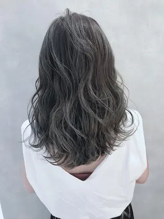 ミディアム カラー MOU namba ムウナンバのヘアスタイル