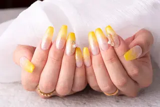 ネイル 松村 里奈のネイルデザイン