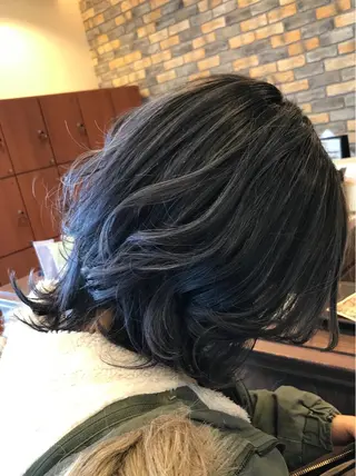 ミディアム カラー 松本 唯のヘアスタイル