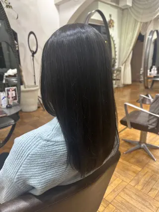 ロング 韓国風レイヤーカラー ライムのヘアスタイル