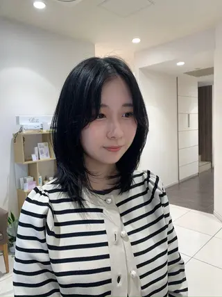 ミディアム 韓国レイヤー🪽 耳ツボジュエリーのヘアスタイル