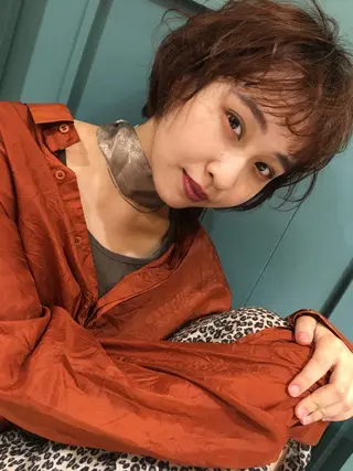 ショート カラー iizuka akiのヘアスタイル