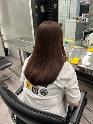 ロング ヘーゼルブラウン ゆりのヘアスタイル
