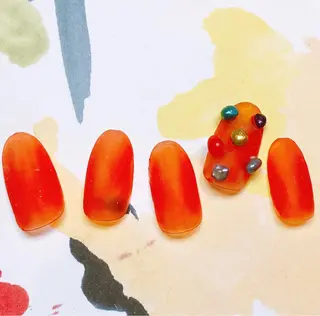 ネイル mano nella manoのネイルデザイン