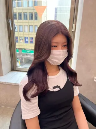 セミロング 寒色＆ブリーチ特化 寒色MiOのヘアスタイル