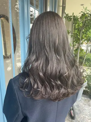 ミディアム 齋藤 樹里のヘアスタイル