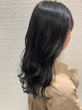 ロング カラー 坂井 水菜美のヘアスタイル