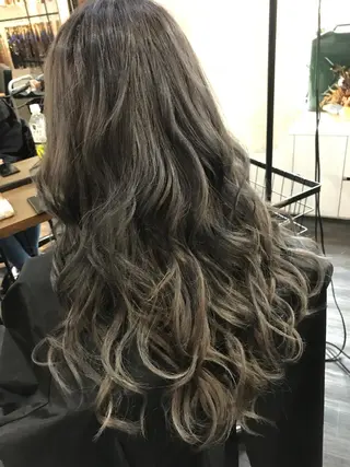 ロング カラー WEST OLAND 安藤のヘアスタイル