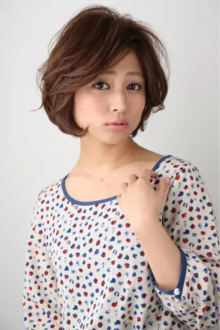 ショート カラー パーマ 横手 愛美のヘアスタイル