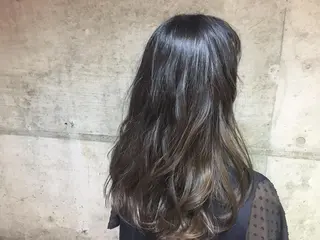 ミディアム クラッチムク博多小川 旭のヘアスタイル