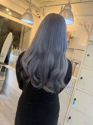 カラー MAEDA YUKIのヘアスタイル