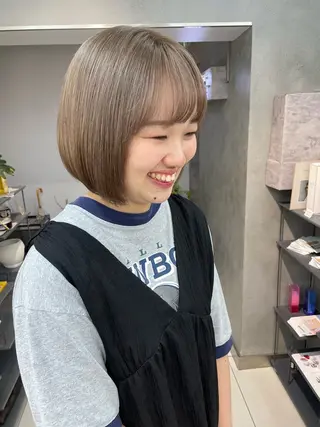 ショート カラー ボブ/透明感ベージュ 🫧クルミ🌟のヘアスタイル