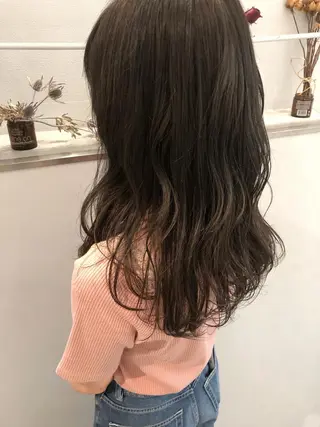 ロング カラー 柏木 彩花のヘアスタイル