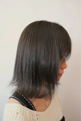 ミディアム カラー soins de MaLilyのヘアスタイル