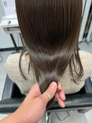 セミロング カラー ヨシモトリョウ 髪質改善/美髪のヘアスタイル