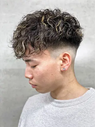 メンズ SEIYA メンズパーマ職人のヘアスタイル