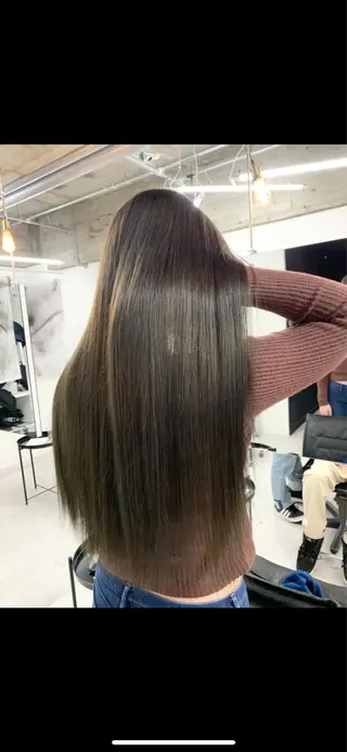 ロング 髪質改善・ハイトーン 🌈SENAのヘアスタイル