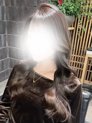 ロング カラー LATTE所属・𝑺𝒂𝒌𝒊 🩶マンツーマン施術のヘアスタイル