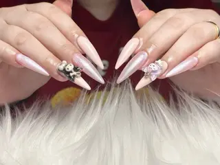 ロング トゥー フエンのネイルデザイン