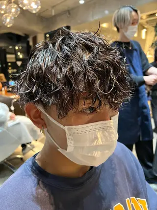 ショート パーマ メンズ 波巻きスパイラルパー マ/シャドウパーマ駿のヘアスタイル