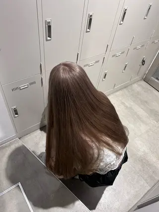 カラー 透明感ベージュ🤎 ナチュラルレイヤーのヘアスタイル