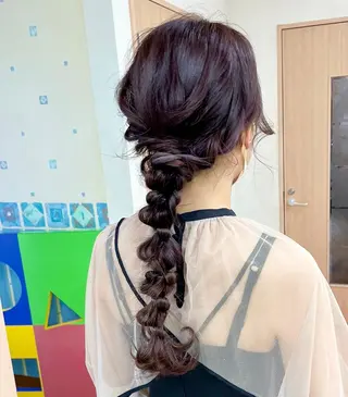 ロング ヘアアレンジ yui .のヘアスタイル